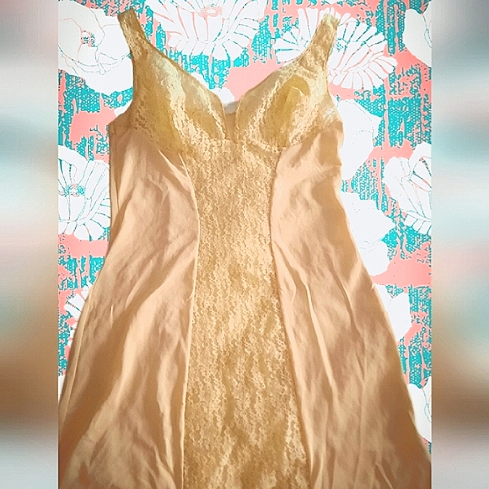 Vintage Women's Lace Slip